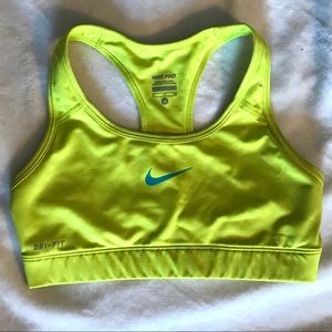 NIKE PRO Sports Bra